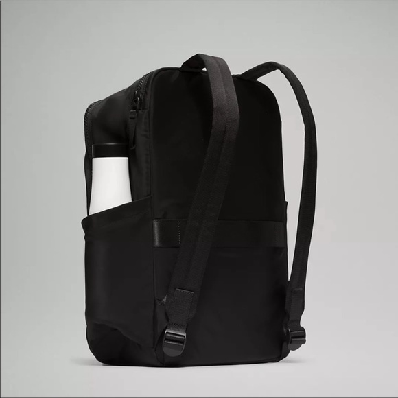 🖤🍋 Lululemon 🍋🖤 Everyday Backpack Black NEW - Picture 4 of 11